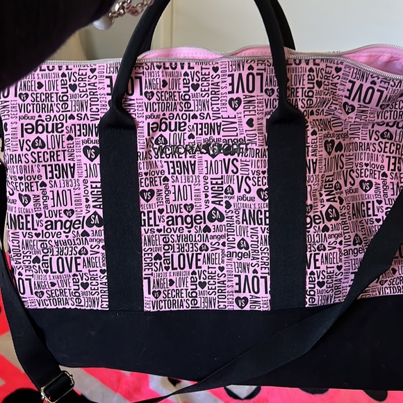 Victoria Secret duffle - Picture 5 of 5